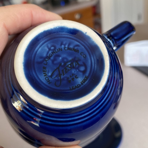 Fiestaware Cobalt cups and saucers (retired color-2021) great condition - Picture 4 of 10